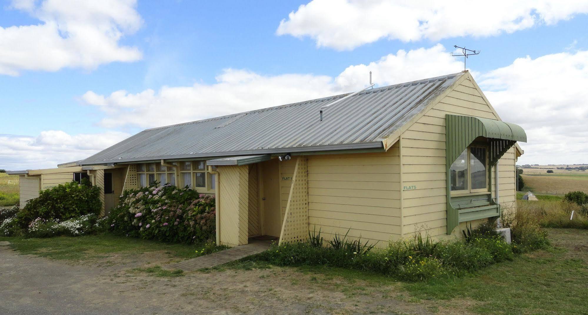 High View Family Cottages Уорнъмбул Екстериор снимка